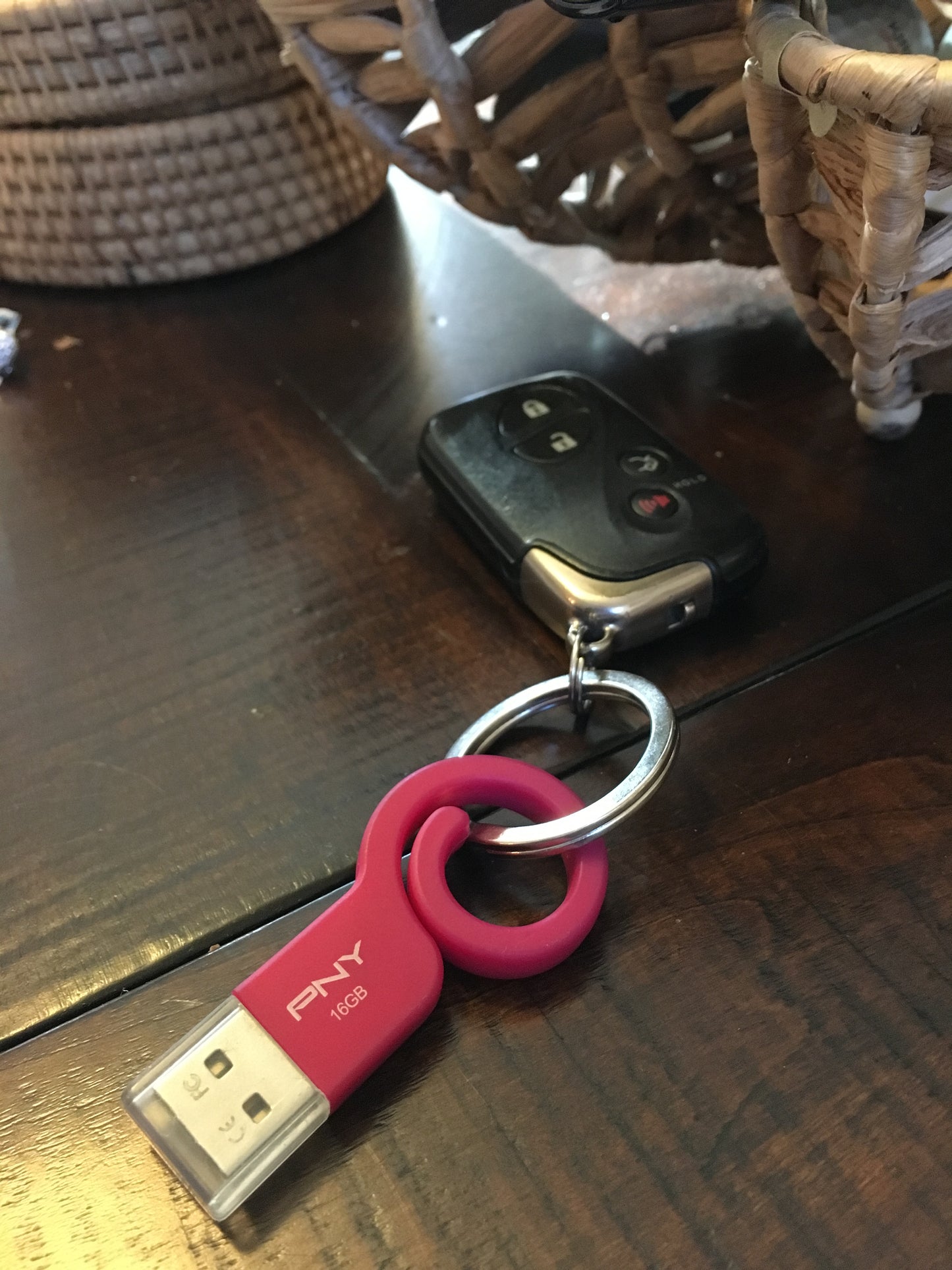 MonkeyTail - USB Flash Drive - Assorted Colors